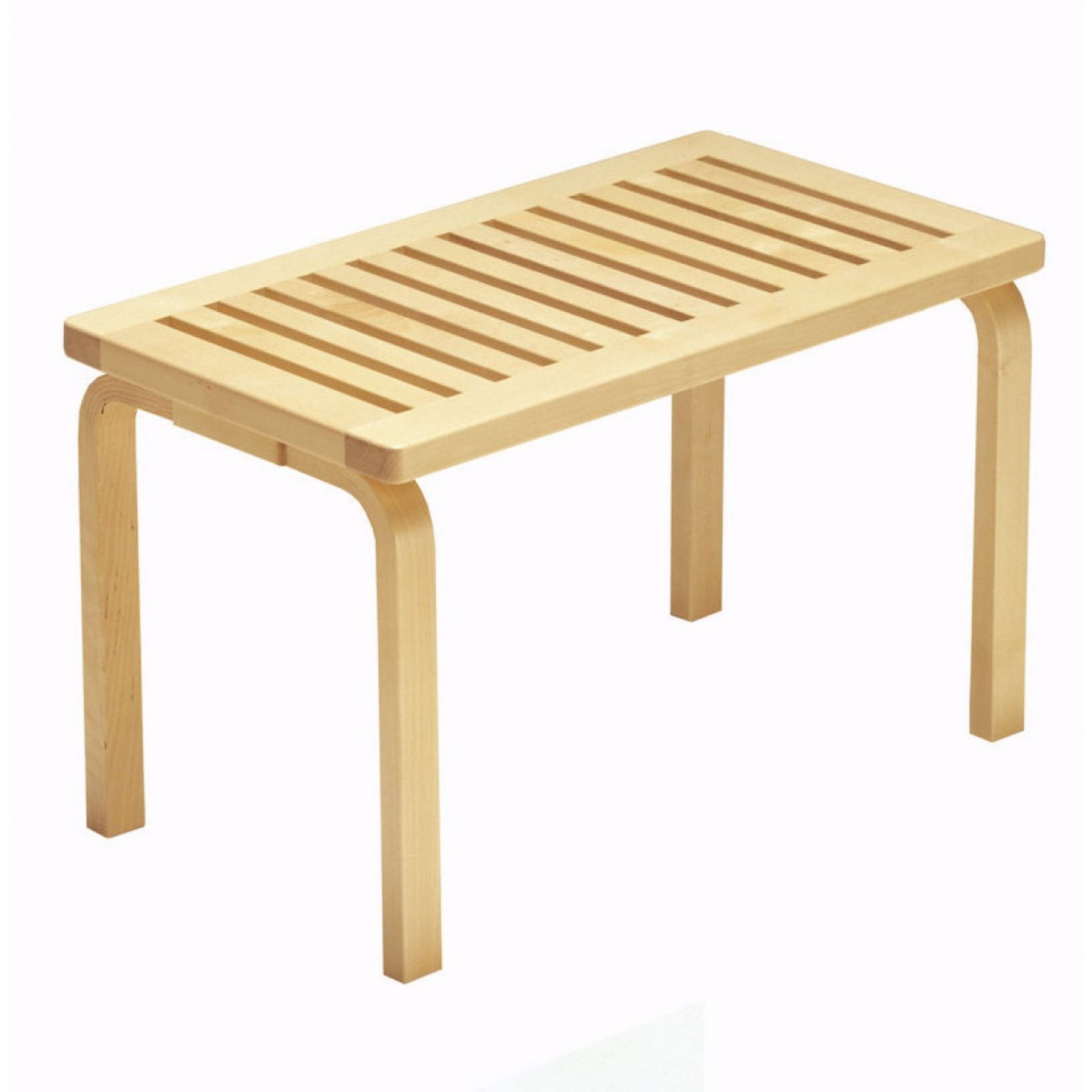 Artek Bank 153A / 153B aus hellem Birkenholz mit Lattenrost-Sitzfläche und abgerundeten Beinen.